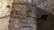 Les fissures aux murs porteurs dans la cave de Matthieu sont, selon lui, apparues suite aux travaux du RER voisin Les fissures aux murs porteurs dans la cave de Matthieu sont, selon lui, apparues suite aux travaux du RER voisin
