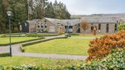 Le centre de Vresse-sur-Semois composée de la maison communale, de la maison du tourisme et du centre d’interprétation de l’école de Vresse-sur-Semois Le centre de Vresse-sur-Semois composée de la maison communale, de la maison du tourisme et du centre d’interprétation de l’école de Vresse-sur-Semois