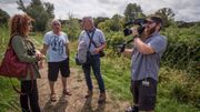 L'équipe de Devoir d'enquête sur le tournage du "violeur de la Sambre". L'équipe de Devoir d'enquête sur le tournage du "violeur de la Sambre".