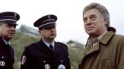 L'air dubitatif, en compagnie de policiers, à Fécamp (Seine-Maritime) en 1990 L'air dubitatif, en compagnie de policiers, à Fécamp (Seine-Maritime) en 1990