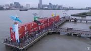La mode revient pour de vrai avec un défilé Louis Vuitton à Shanghai La mode revient pour de vrai avec un défilé Louis Vuitton à Shanghai