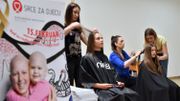 En Bosnie, des cheveux sur mesure et gratuits pour les enfants cancéreux En Bosnie, des cheveux sur mesure et gratuits pour les enfants cancéreux