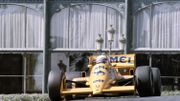 Johnny Dumfries, ancien équipier de Senna en F1, est décédé Johnny Dumfries, ancien équipier de Senna en F1, est décédé