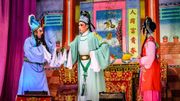 Une des dernières troupes thaïlandaises d'opéra chinois dans les rues de Bangkok Une des dernières troupes thaïlandaises d'opéra chinois dans les rues de Bangkok