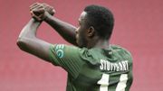 Football : attaquant vedette de Stuttgart, Silas Wamangituka jouait sous une fausse identité Football : attaquant vedette de Stuttgart, Silas Wamangituka jouait sous une fausse identité