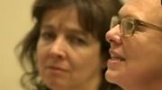 Karine Lalieux (à droite, PS) a fustigé la "précipitation" de la ministre Karine Lalieux (à droite, PS) a fustigé la "précipitation" de la ministre