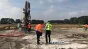 Des travaux sont encore en cours pour renforcer les fondations de deux des huit éoliennes du parc. Des travaux sont encore en cours pour renforcer les fondations de deux des huit éoliennes du parc.