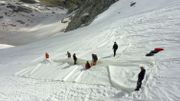 100.000 mètres carrés de bâches ou comment protéger un glacier du réchauffement ? 100.000 mètres carrés de bâches ou comment protéger un glacier du réchauffement ?