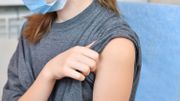 Revue de presse : les jeunes pas si réticents à l'idée du vaccin Revue de presse : les jeunes pas si réticents à l'idée du vaccin