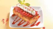 Recette : Brioche aux pralines roses perdue et fraises Recette : Brioche aux pralines roses perdue et fraises