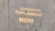 Dans les rues de LLN, quelques vestiges de la campagne pour le NON à l'extension du centre commercial. Dans les rues de LLN, quelques vestiges de la campagne pour le NON à l'extension du centre commercial.