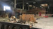 Les décors sont au maximum chinés ou récupérés Les décors sont au maximum chinés ou récupérés