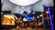 L’indoor skydiving : ce grand tunnel équipé d’une soufflerie pouvant atteindre les 300 km/h permet de ressentir les sensations d’une chute libre sans avoir besoin d’un avion. L’indoor skydiving : ce grand tunnel équipé d’une soufflerie pouvant atteindre les 300 km/h permet de ressentir les sensations d’une chute libre sans avoir besoin d’un avion.