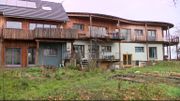 Le éco-hameau 100% passif accueille 9 familles. Les espaces extérieurs sont gérés en commun. Le éco-hameau 100% passif accueille 9 familles. Les espaces extérieurs sont gérés en commun.