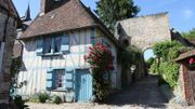 Gerberoy, l'un des plus petits villages de France, est aussi l'un des plus beaux. Gerberoy, l'un des plus petits villages de France, est aussi l'un des plus beaux.
