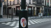 Des autocollants en forme de cocotiers colorés pour amener des bulles de culture dans Bruxelles Des autocollants en forme de cocotiers colorés pour amener des bulles de culture dans Bruxelles