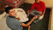 Younes Abouyaayoub et Youssef Aalla manipulent des explosifs dans la maison d'Alcanar Younes Abouyaayoub et Youssef Aalla manipulent des explosifs dans la maison d'Alcanar