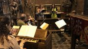 Au chant, Laurence Renson et Nathalie Gilly , accompagnées par Bernard Woltèche (violoncelle), Louise Moreau(violon Alto), Aliénor Woltèche (violon), Delphine Gros(violon) et Malaika Colard (orgues). Au chant, Laurence Renson et Nathalie Gilly , accompagnées par Bernard Woltèche (violoncelle), Louise Moreau(violon Alto), Aliénor Woltèche (violon), Delphine Gros(violon) et Malaika Colard (orgues).