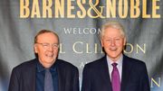 Un nouveau roman policier signé Bill Clinton et James Patterson sortira en 2021 Un nouveau roman policier signé Bill Clinton et James Patterson sortira en 2021