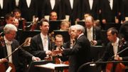 Pierre Boulez dirigeant l'Orchestre Philharmonique de Vienne pour ses 85 ans Pierre Boulez dirigeant l'Orchestre Philharmonique de Vienne pour ses 85 ans