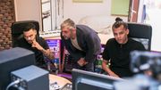 Jérôme Colin en compagnie de Stromae et de son frère Luc Van Haver dans leur studio de musique Jérôme Colin en compagnie de Stromae et de son frère Luc Van Haver dans leur studio de musique