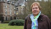 Lilian Frenay, devant la partie du sanatorium qui fut sa maison. Lilian Frenay, devant la partie du sanatorium qui fut sa maison.