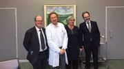 Pierre Gillet, le directeur médical du CHU, Daniel Guillaume, le directeur médical du CNRF, Chantal Colard, la directrice du CNRF, et Julien Compère, l'administrateur-délégué du CHU Pierre Gillet, le directeur médical du CHU, Daniel Guillaume, le directeur médical du CNRF, Chantal Colard, la directrice du CNRF, et Julien Compère, l'administrateur-délégué du CHU
