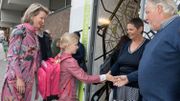 La Reine Mathilde arrive au Collège Saint-Jean-Berchmans avec le Prince Gabriel et la Princesse Éléonore. La Reine Mathilde arrive au Collège Saint-Jean-Berchmans avec le Prince Gabriel et la Princesse Éléonore.
