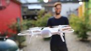 Le Breeze est un drone de 24 cm pour 385g, Son originalité est de faire des selfies de haut vol. Le Breeze est un drone de 24 cm pour 385g, Son originalité est de faire des selfies de haut vol.