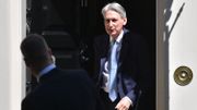 Philip Hammond : "Il devrait y avoir une nouvelle tentative pour atteindre un consensus" Philip Hammond : "Il devrait y avoir une nouvelle tentative pour atteindre un consensus"