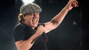 Le chanteur d'AC/DC risque la surdité, la tournée européenne menacée