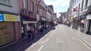 Sur la chaussée de Gand à Molenbeek. Sur la chaussée de Gand à Molenbeek.