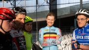 Jolien D'hoore donne un 'clinic' aux coureurs cyclistes de Special Olympics Jolien D'hoore donne un 'clinic' aux coureurs cyclistes de Special Olympics