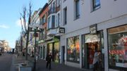 Un commerce dont les étages ont été transformés en logements, après l'envoi d'un constat d'inoccupation au propriétaire Un commerce dont les étages ont été transformés en logements, après l'envoi d'un constat d'inoccupation au propriétaire