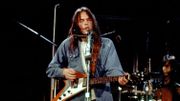 Neil Young lors d’un de ses tout premiers concerts !