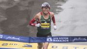 Le vainqueur japonais du marathon de Boston va quitter son travail et devenir pro Le vainqueur japonais du marathon de Boston va quitter son travail et devenir pro