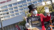 Golden Globes 2021 : Nomadland, The Crown, Borat, et des surprises pour une édition virtuelle Golden Globes 2021 : Nomadland, The Crown, Borat, et des surprises pour une édition virtuelle