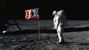 Buzz Aldrin pris en photo par Neil Armstrong le 20 Juillet 1969, lors de la mission Apollo 11 sur la Lune Buzz Aldrin pris en photo par Neil Armstrong le 20 Juillet 1969, lors de la mission Apollo 11 sur la Lune