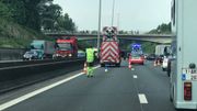 Double accident sur le ring de Bruxelles: 6 heures plus tard, la chaussée est entièrement dégagée Double accident sur le ring de Bruxelles: 6 heures plus tard, la chaussée est entièrement dégagée