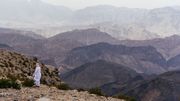 Les monts Hajar, une imposante chaîne de montagnes qui traverse le nord du Sultanat d'Oman. Le lieu idéal pour aller trouver un peu de fraîcheur. Les monts Hajar, une imposante chaîne de montagnes qui traverse le nord du Sultanat d'Oman. Le lieu idéal pour aller trouver un peu de fraîcheur.