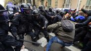Crise en Catalogne: manifestations houleuses à Barcelone après l'arrestation de Puigdemont Crise en Catalogne: manifestations houleuses à Barcelone après l'arrestation de Puigdemont