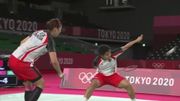 JO Tokyo 2020 – Badminton : le superbe sauvetage acrobatique d'une Indonésienne en finale du double dames JO Tokyo 2020 – Badminton : le superbe sauvetage acrobatique d'une Indonésienne en finale du double dames