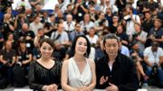 Naomi Kawase entourée des acteurs de son film, Ayame Misaki et Masatoshi Nagase Naomi Kawase entourée des acteurs de son film, Ayame Misaki et Masatoshi Nagase