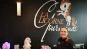 Virginie Chantry dans sa boutique "La Licorne Gourmande" Virginie Chantry dans sa boutique "La Licorne Gourmande"