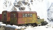 L'armée soviétique a laissé derrière elle des chars, des camions, des hélicoptères... L'armée soviétique a laissé derrière elle des chars, des camions, des hélicoptères...