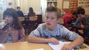 Sacha au cours de géométrie en 5e primaire Sacha au cours de géométrie en 5e primaire