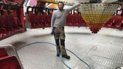 Le propriétaire de cette nouvelle attraction qui vient de France. Le propriétaire de cette nouvelle attraction qui vient de France.
