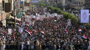 Manifestation de milliers de supporters des rebelles Houthis à Sanaa, vendredi, pour le 5eme anniversaire du début des frappes saoudiennes Manifestation de milliers de supporters des rebelles Houthis à Sanaa, vendredi, pour le 5eme anniversaire du début des frappes saoudiennes