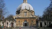 Aujourd'hui encore, la Basilique Notre-Dame de Montaigu accueille de nombreux pèlerins. Aujourd'hui encore, la Basilique Notre-Dame de Montaigu accueille de nombreux pèlerins.