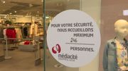 Chaque commerce doit afficher le nombre de clients qu'il peut laisser rentrer. Chaque commerce doit afficher le nombre de clients qu'il peut laisser rentrer.